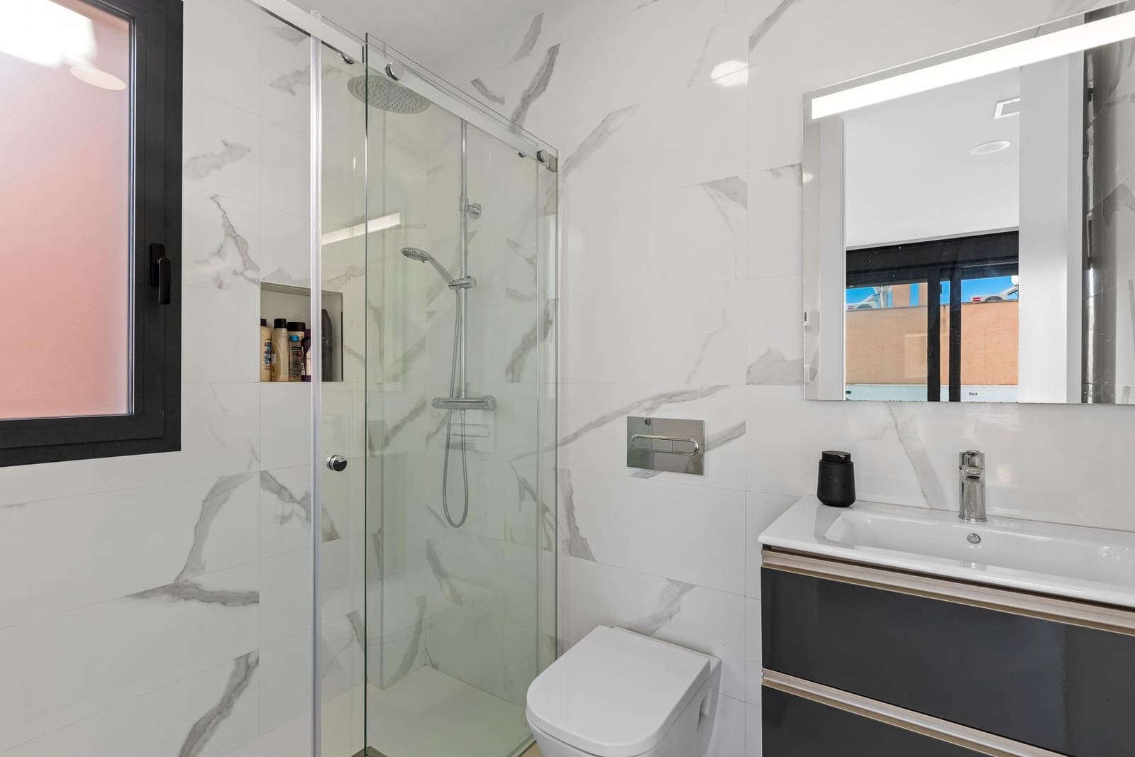 4 soveværelse Villa til salg i Guardamar del Segura med swimmingpool garage - € 507.050 (Ref: 9271295)