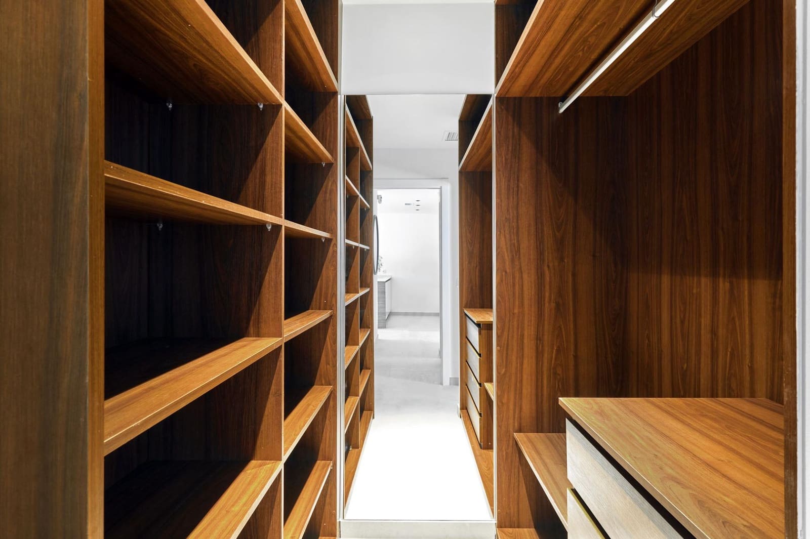 2 makuuhuone Bungalow myytävänä paikassa Torrevieja mukana uima-altaan 
autotalli - 360 000 € (Ref: 9435433)