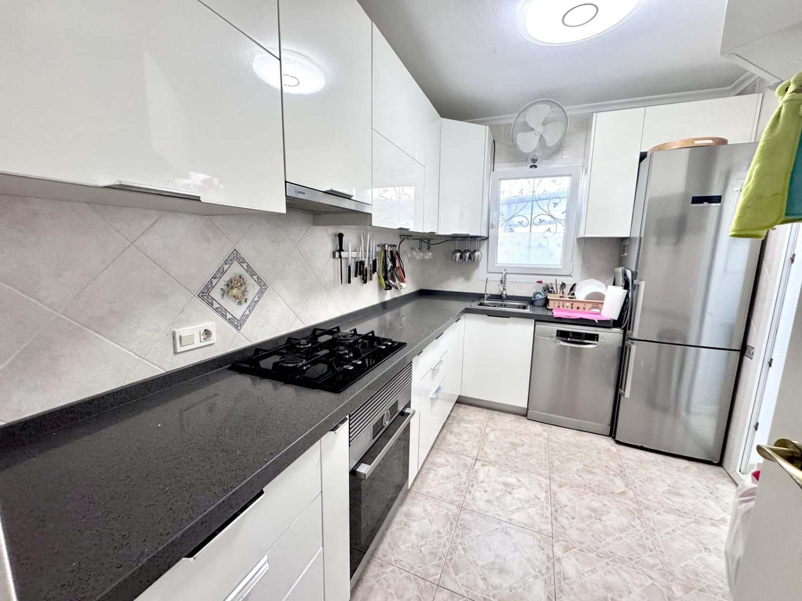 5 quarto Moradia em Banda para venda em Orihuela Costa com piscina - 210 000 € (Ref: 9443799)