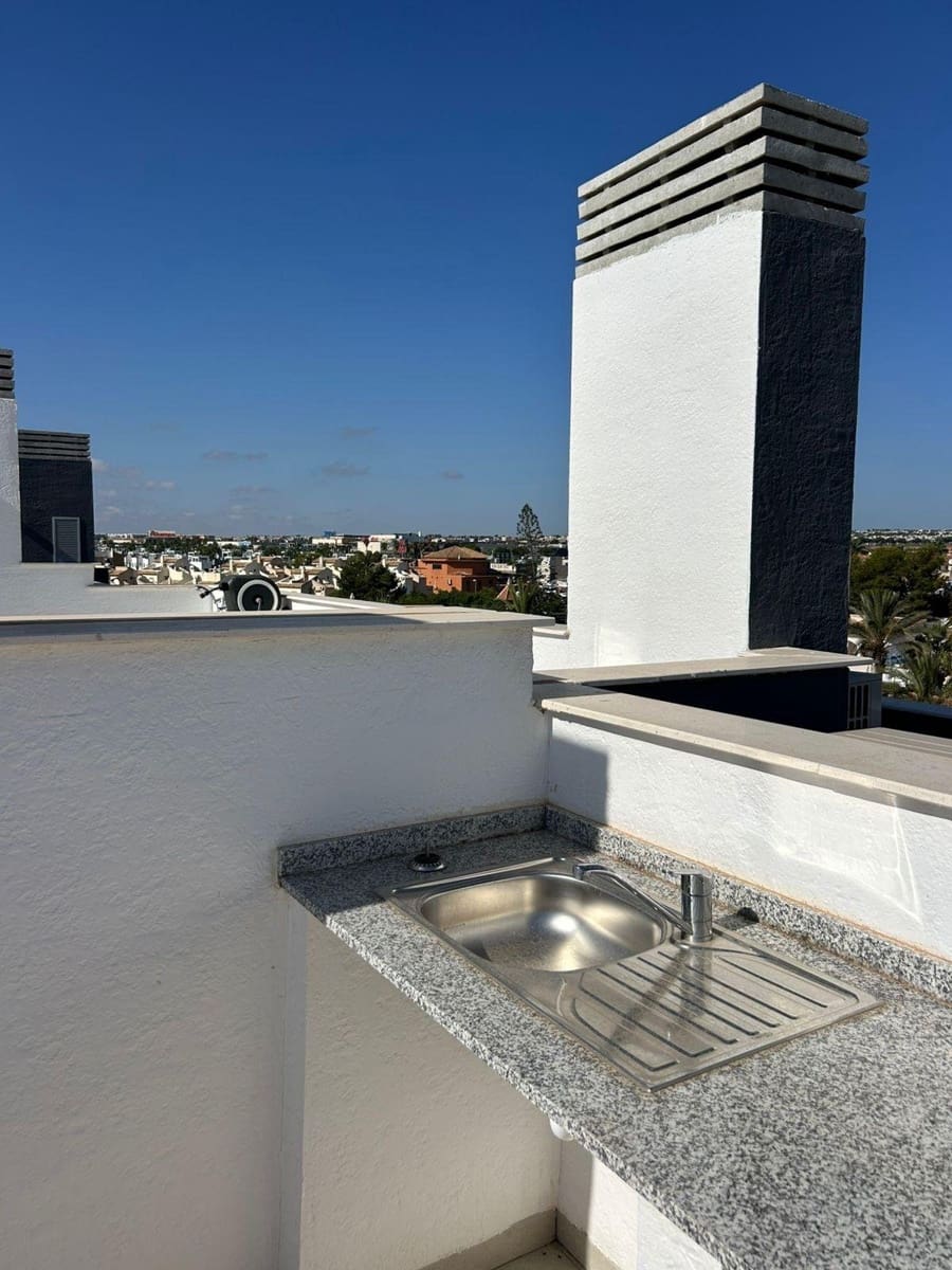 2 quarto Penthouse para venda em Playa Flamenca com piscina garagem - 499 000 € (Ref: 9455109)