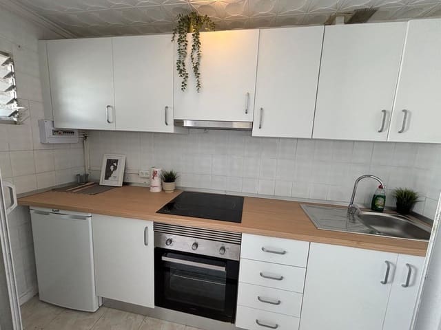 1 bedroom Townhouse for sale in Torrevieja - € 96,000 (Ref: 9455131)