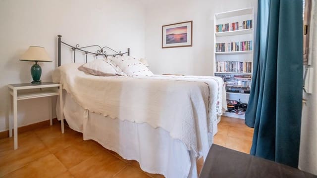 2 makuuhuone Rivitalo myytävänä paikassa Torrevieja - 149 900 € (Ref: 9455138)