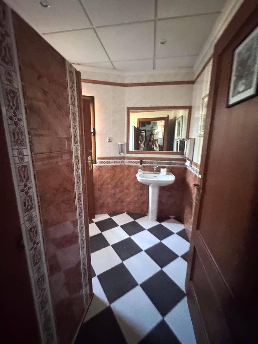 5 quarto Empresa para venda em Torrevieja com garagem - 499 900 € (Ref: 9455146)