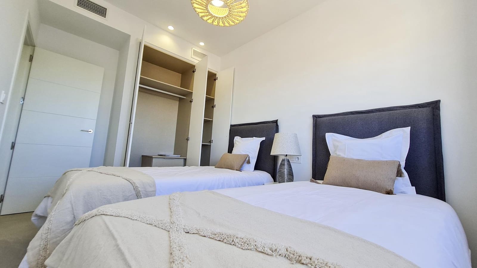 3 soveværelse Villa til salg i San Pedro del Pinatar med swimmingpool garage - € 384.900 (Ref: 9459911)