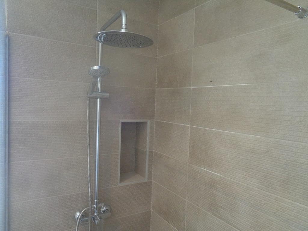 4 Zimmer Villa zu verkaufen in Pinoso mit Pool Garage - 397.000 € (Ref: 9460036)