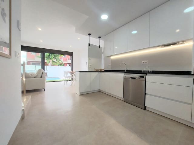 3 soverom Villa til salgs i Los Peñascos - El Salero - Los Imbernones, San Pedro del Pinatar med svømmebasseng garasje - € 419 900 (Ref: 9460198)