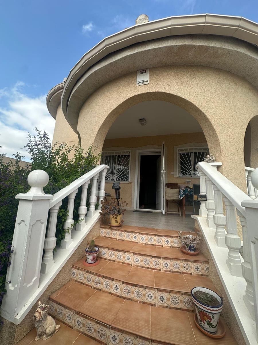 Chalet de 3 habitaciones en Ciudad Quesada en venta - 340.000 € (Ref: 9460903)