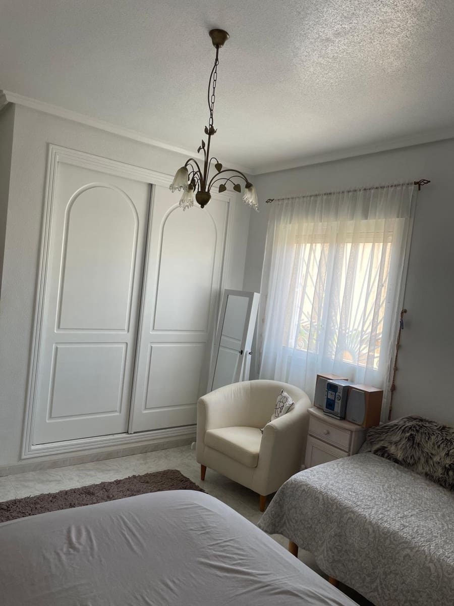 Chalet de 3 habitaciones en Ciudad Quesada en venta - 340.000 € (Ref: 9460903)