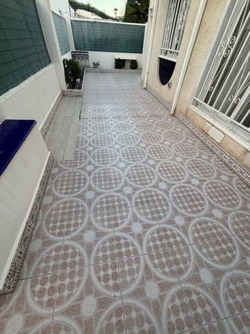 4 camera da letto Villetta Bifamiliare in vendita in Torrevieja con piscina - 169.900 € (Rif: 9460906)