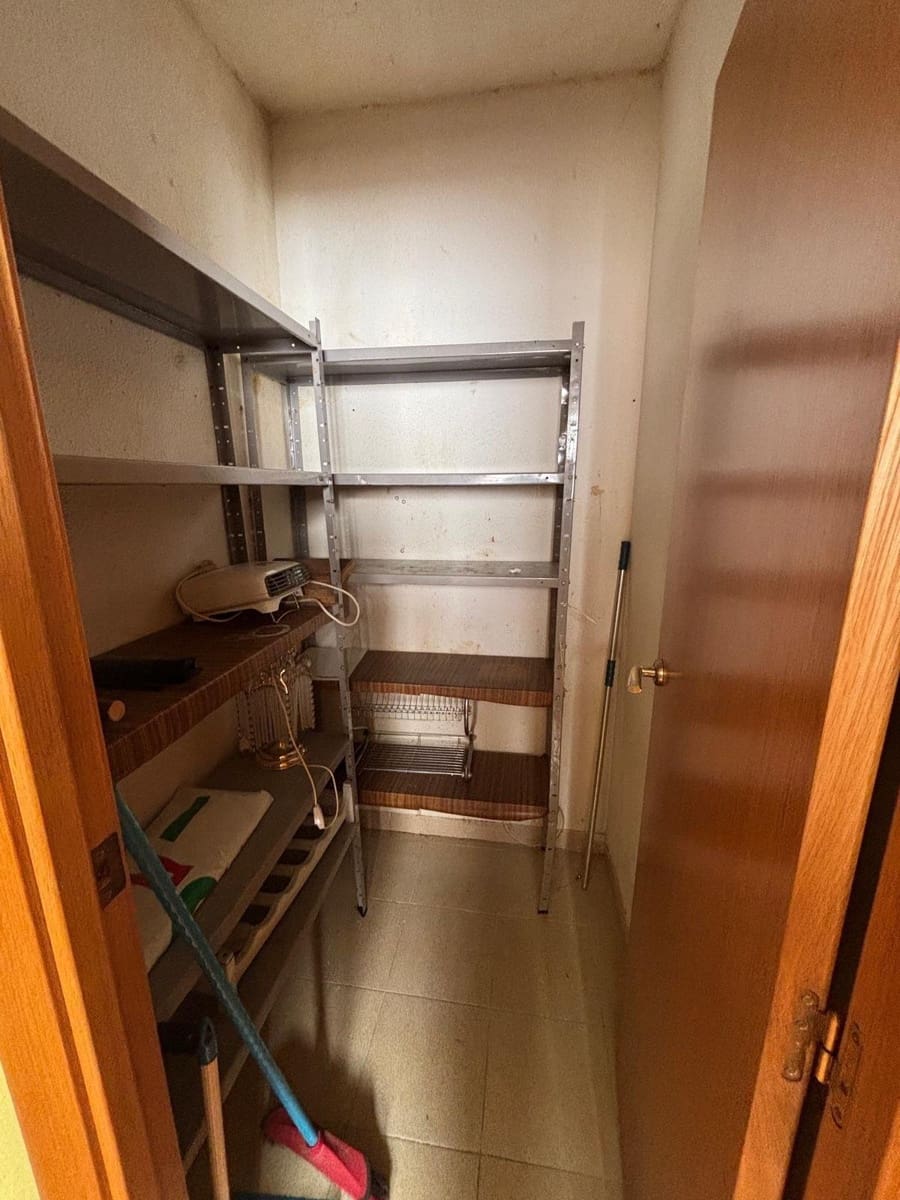 2 bedroom Apartment for sale in Torrevieja - € 139,900 (Ref: 9460907)