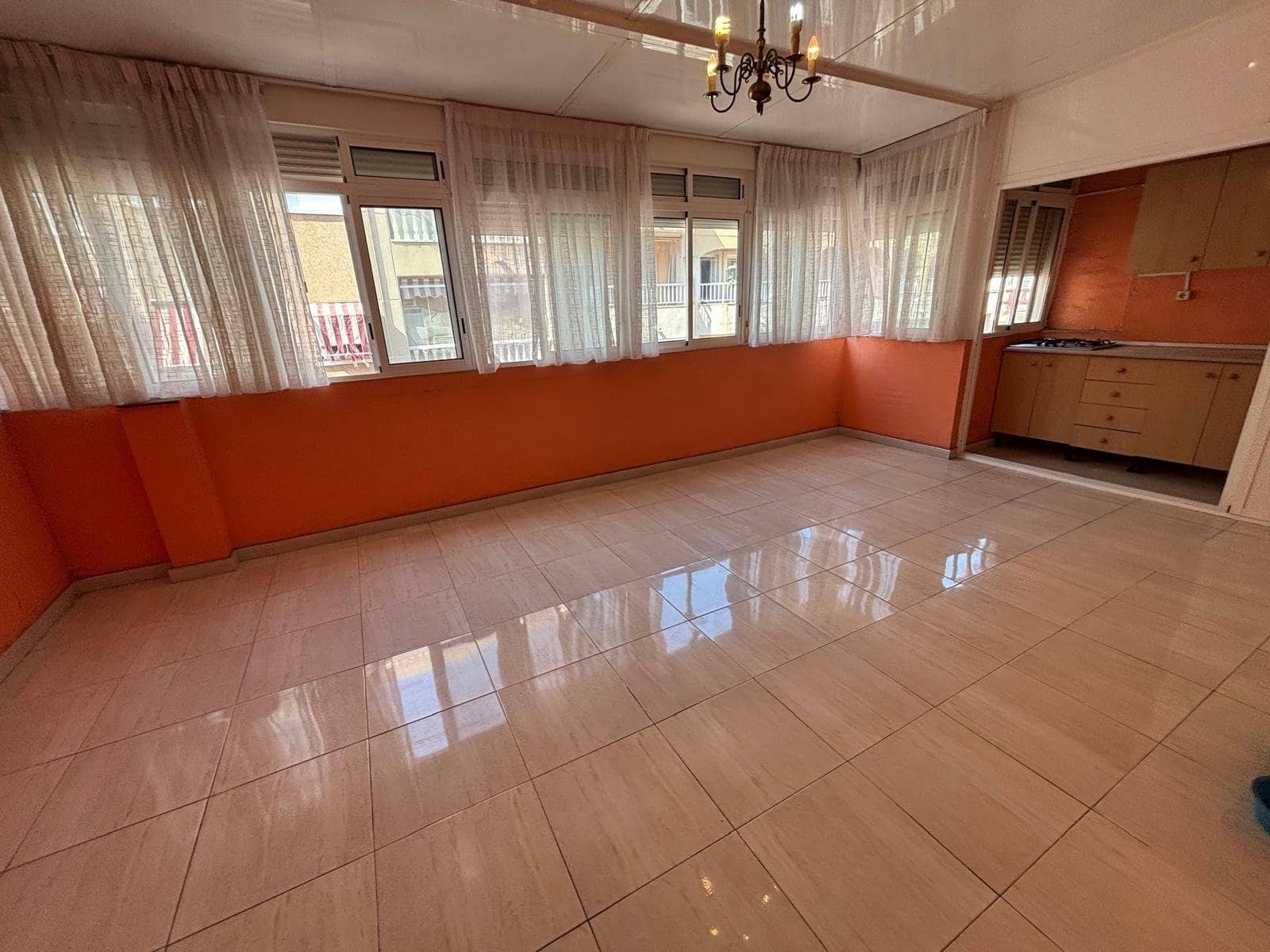 2 bedroom Apartment for sale in Torrevieja - € 139,900 (Ref: 9460907)