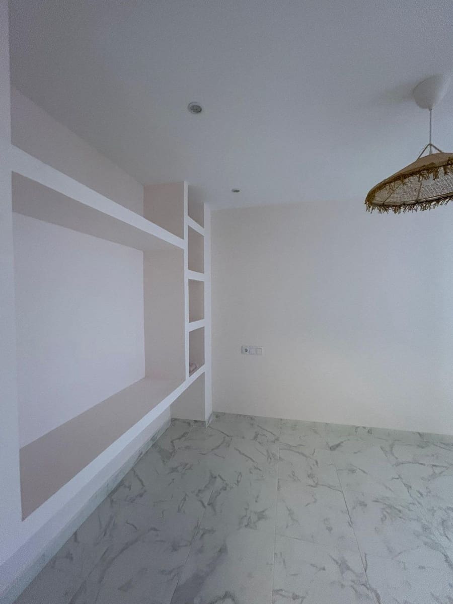 3 bedroom Apartment for sale in Torrevieja - € 265,000 (Ref: 9469042)