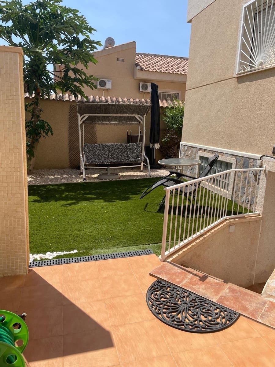 Chalet de 3 habitaciones en Ciudad Quesada en venta - 340.000 € (Ref: 9469044)