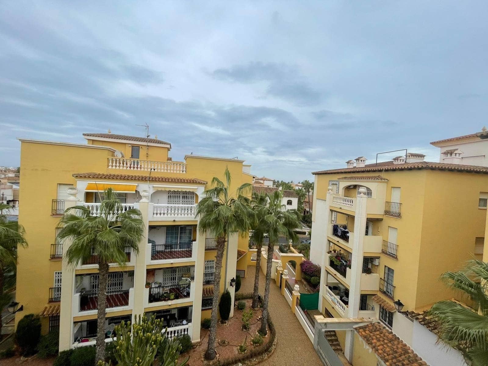 3 camera da letto Attico in vendita in Torrevieja con piscina - 329.000 € (Rif: 9476302)