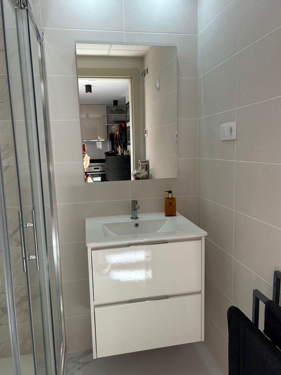 2 bedroom Penthouse for sale in Playa Flamenca with pool garage - € 499,000 (Ref: 9482423)