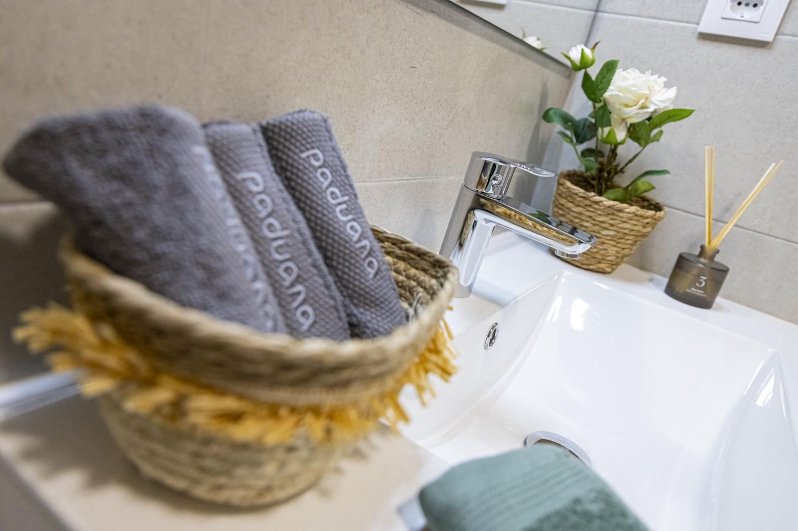 2 bedroom Apartment for sale in La Manga del Mar Menor with pool - € 213,259 (Ref: 9482824)