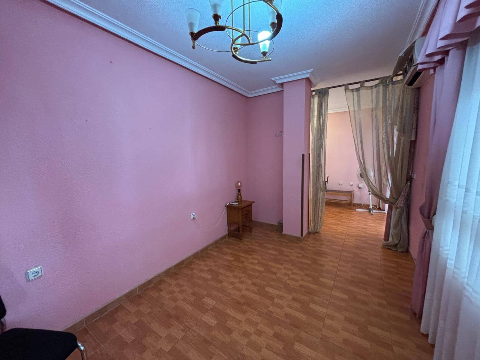 2 bedroom Apartment for sale in Torrevieja - € 134,900 (Ref: 9501043)