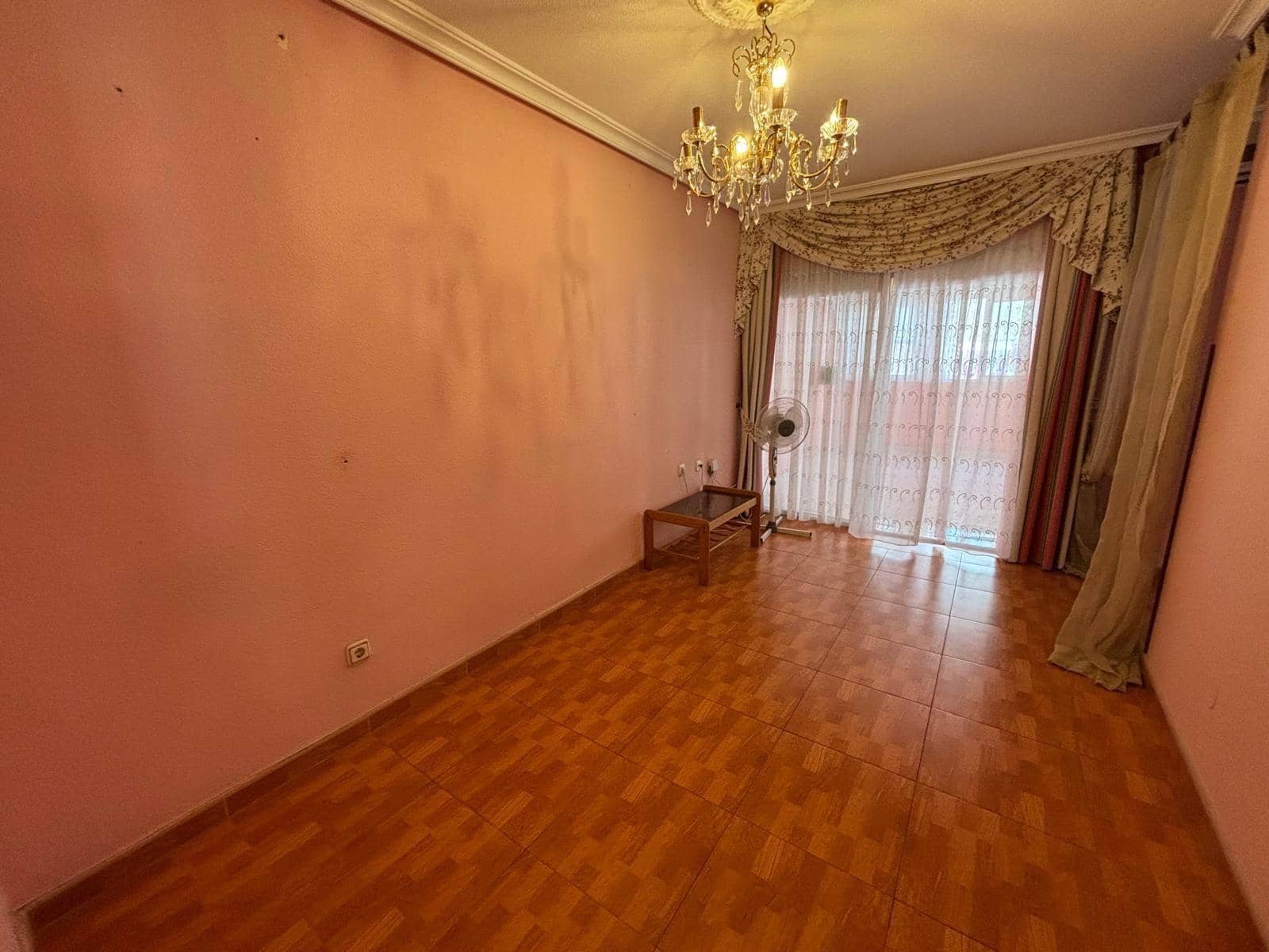 2 bedroom Apartment for sale in Torrevieja - € 134,900 (Ref: 9501043)