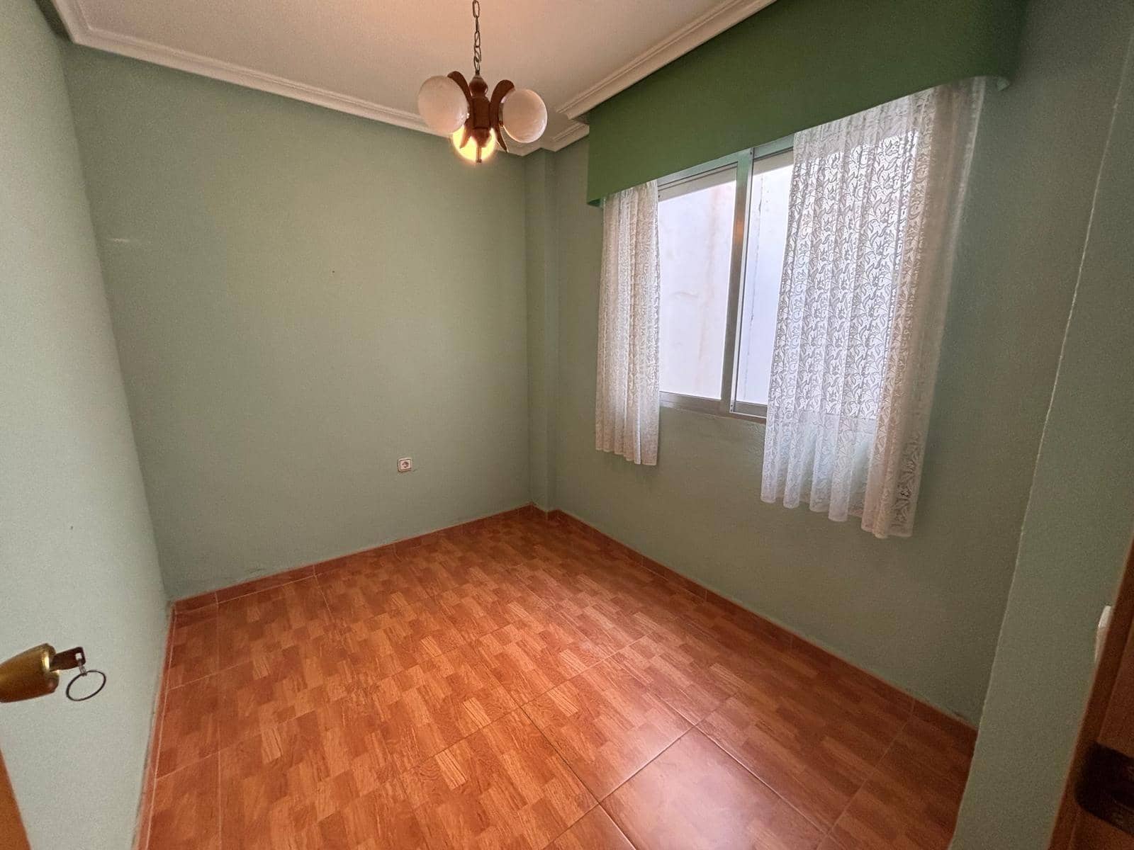 2 bedroom Apartment for sale in Torrevieja - € 134,900 (Ref: 9501043)