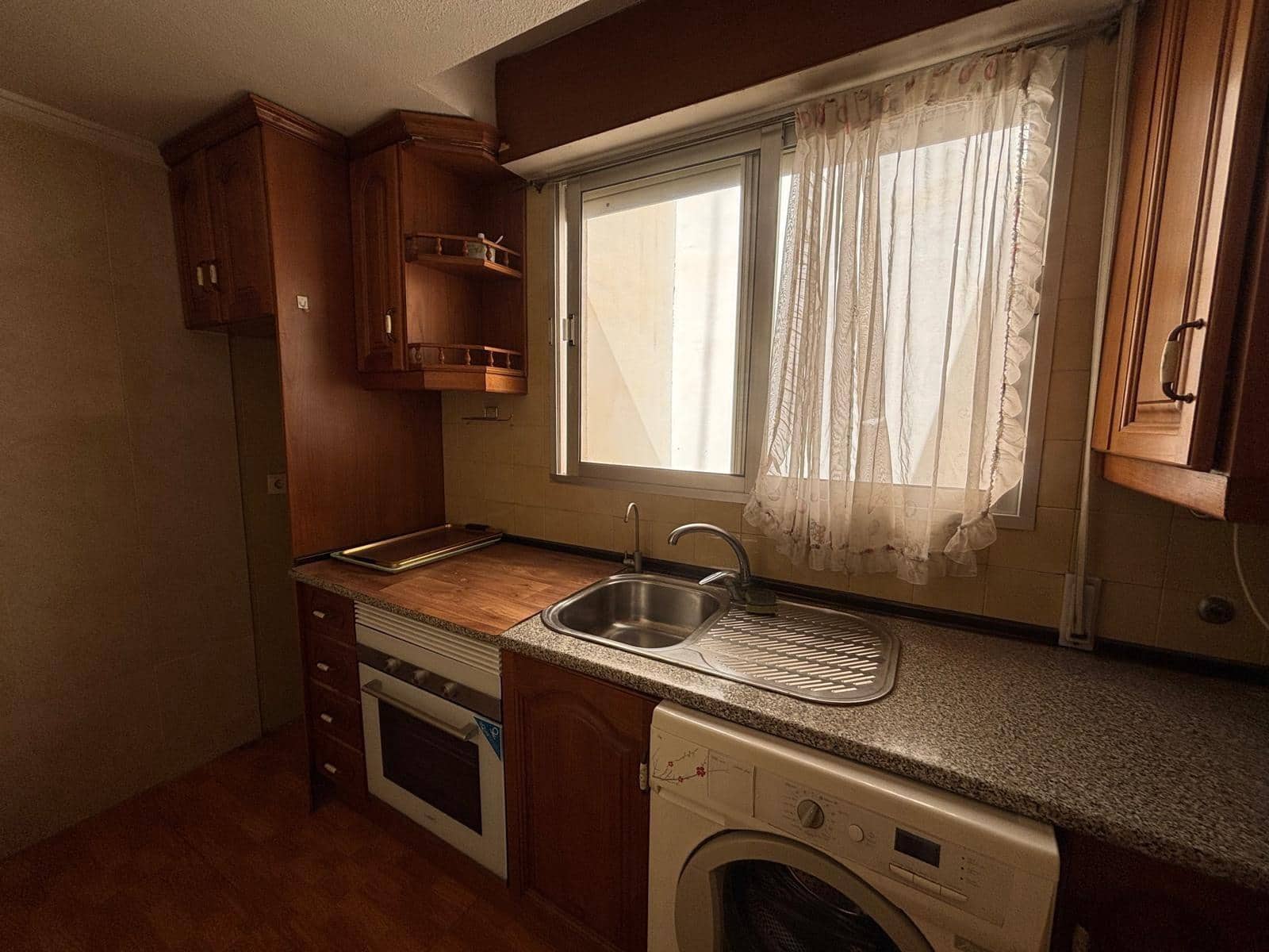 2 bedroom Apartment for sale in Torrevieja - € 134,900 (Ref: 9501043)