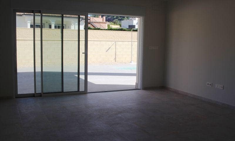 3 bedroom Villa for sale in La Romana with pool - € 345,000 (Ref: 9501314)