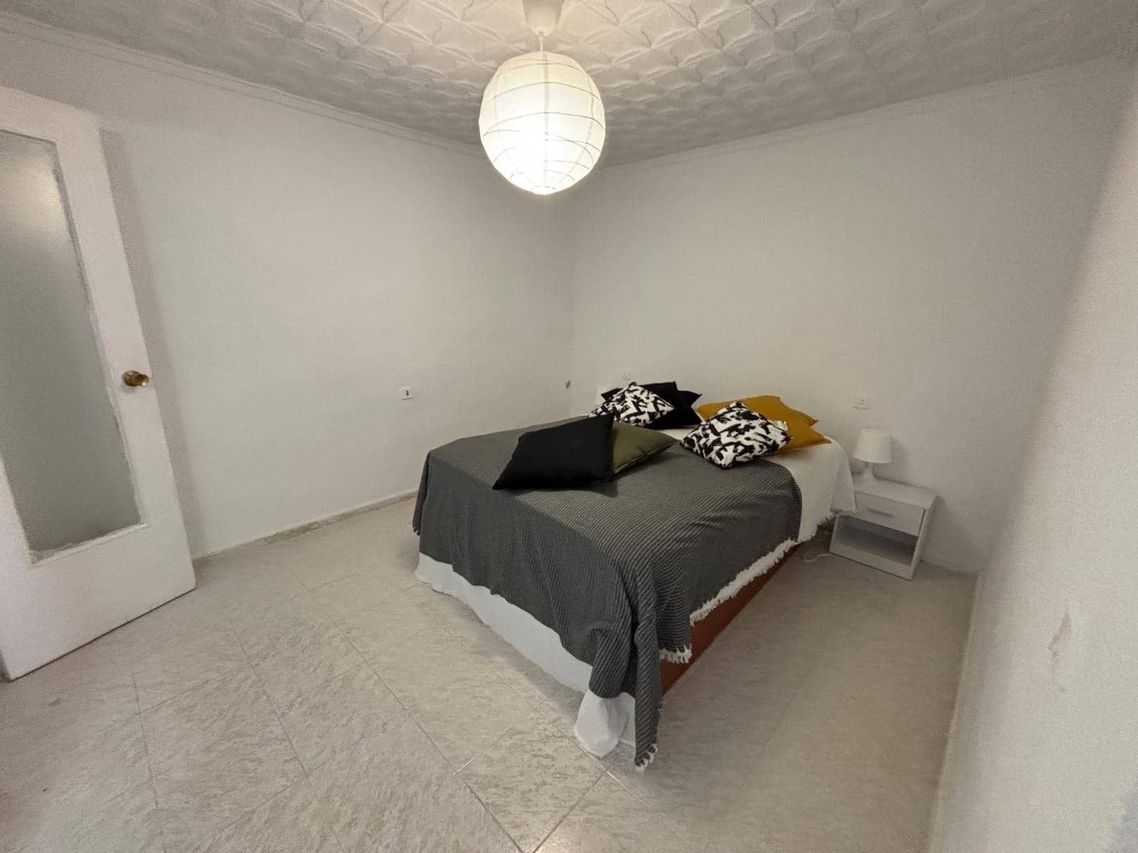 1 quarto Casa em Banda para venda em Torrevieja - 96 000 € (Ref: 9521989)