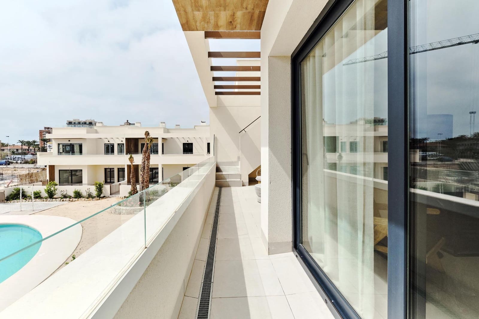 2 chambre Bungalow à vendre à Torrevieja avec piscine garage - 380 000 € (Ref: 9522266)