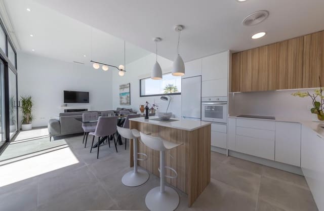 3 quarto Moradia para venda em Calasparra com piscina - 339 000 € (Ref: 9579421)