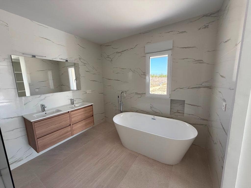 3 quarto Moradia para venda em Pinoso com piscina - 356 000 € (Ref: 9588893)