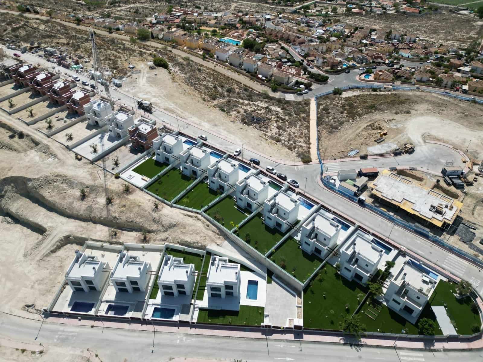 3 soveværelse Villa til salg i Muchamiel / Mutxamel med swimmingpool - € 450.000 (Ref: 9592737)