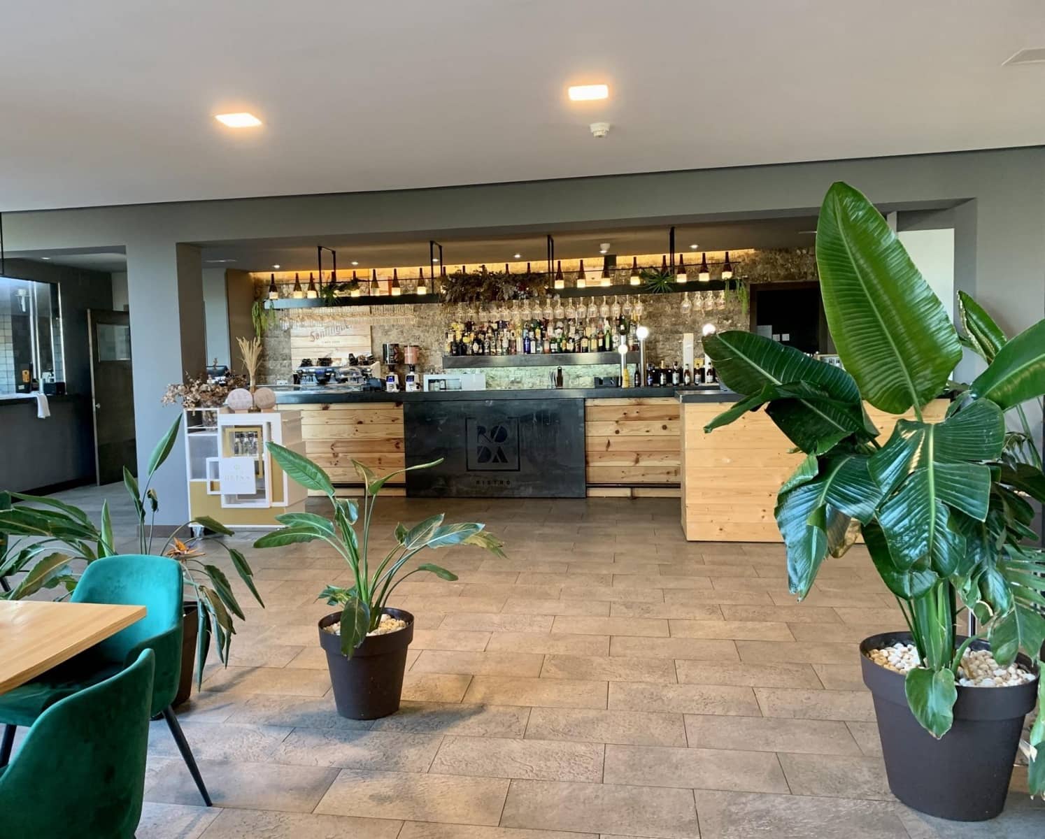 3 sovrum Bungalow till salu i Roda med pool garage - 359 000 € (Ref: 9601830)