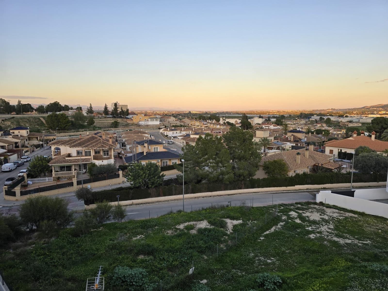 3 bedroom Townhouse for sale in Bigastro with pool garage - € 250,000 (Ref: 9628452)