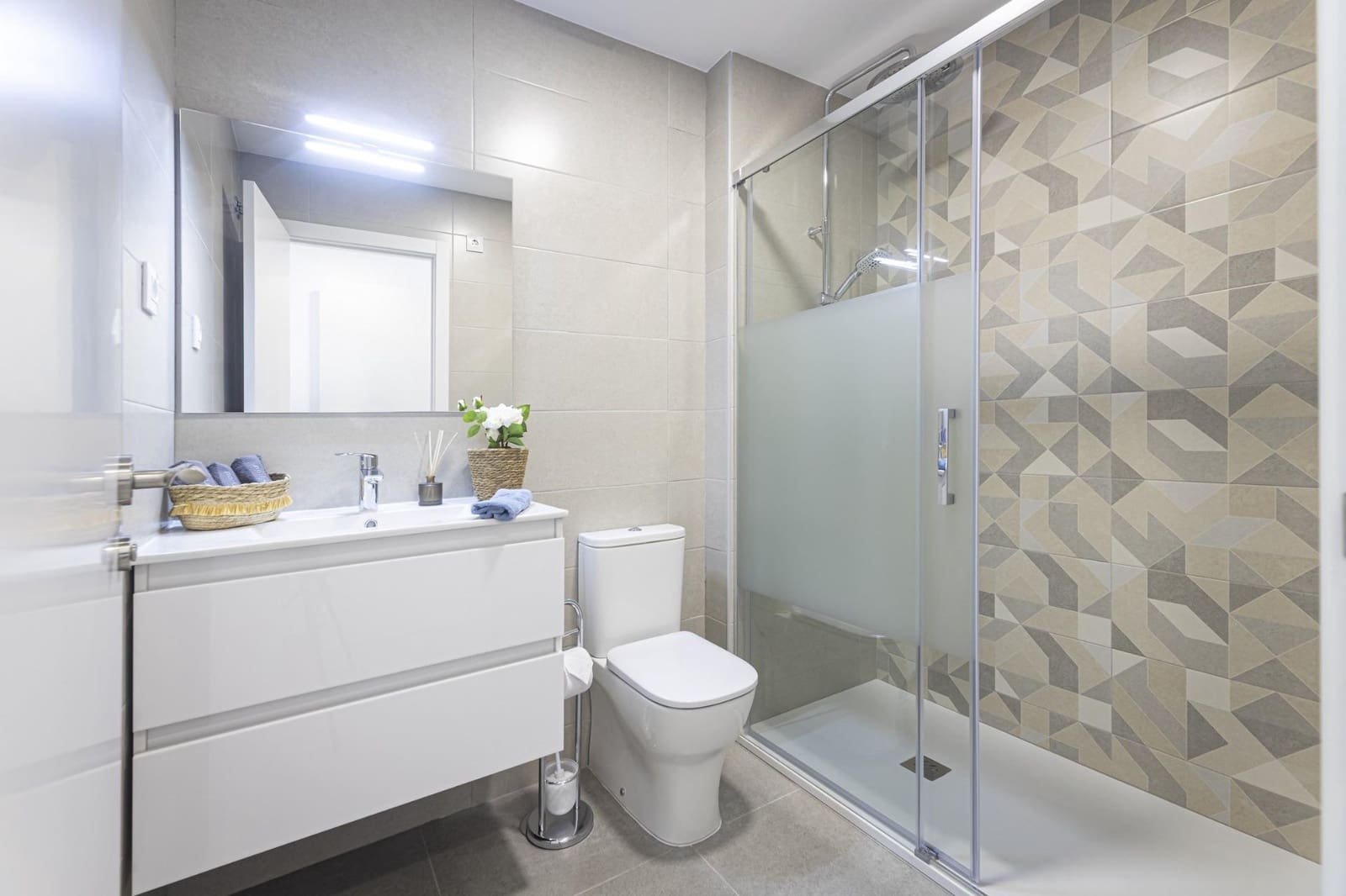 2 sypialnia Apartament na sprzedaż w La Manga del Mar Menor z basenem - 213 259 € (Ref: 9638632)