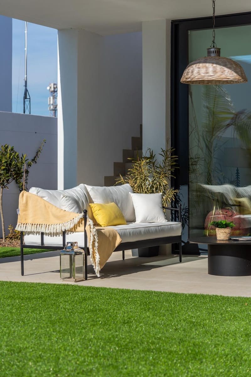 3 slaapkamer Villa te koop in Mar de Cristal met zwembad garage - € 549.000 (Ref: 9647247)