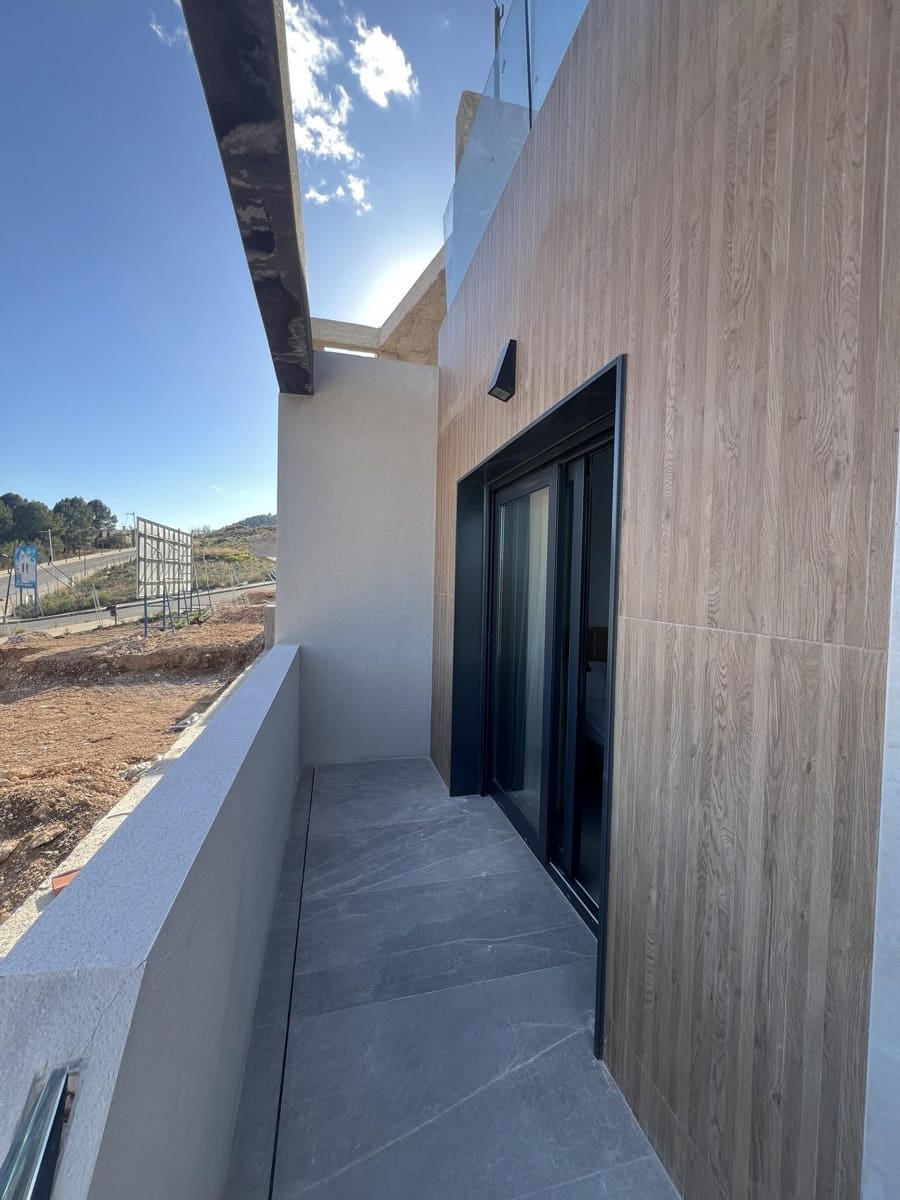 Casa de 3 habitaciones en Polop en venta con garaje - 528.125 € (Ref: 9681511)