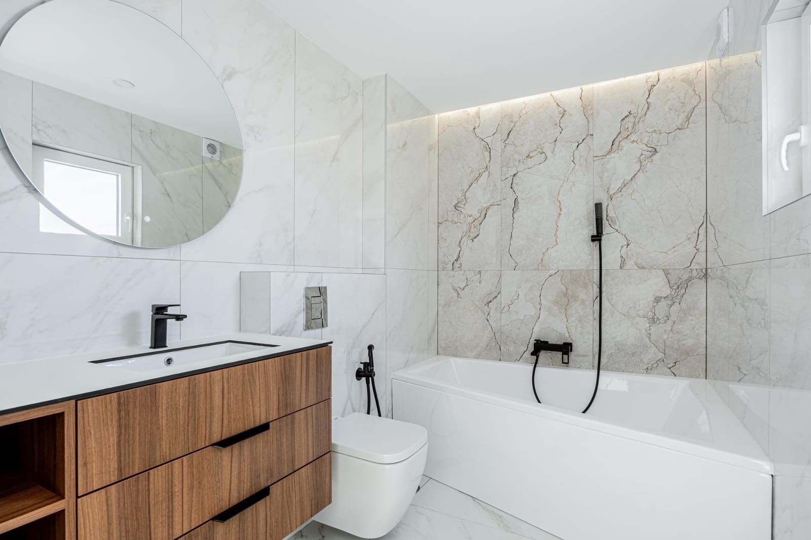 4 sypialnia Willa na sprzedaż w Ciudad Quesada z basenem garażem - 499 000 € (Ref: 9688379)