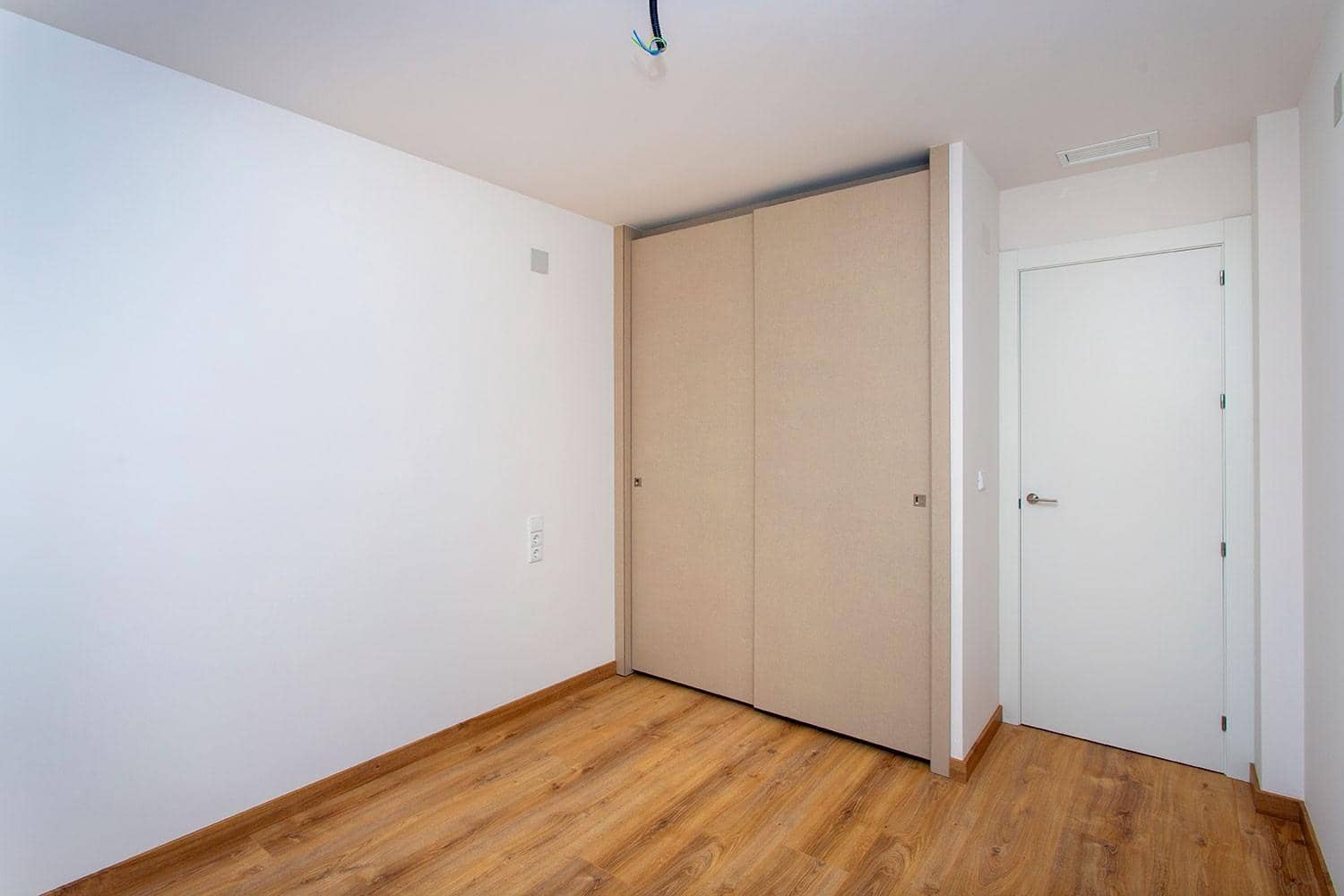 Bungalow de 3 habitaciones en Hondón de las Nieves en venta - 215.000 € (Ref: 9736288)