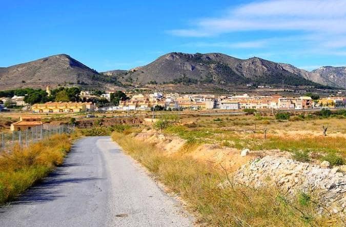 3 quarto Moradia para venda em La Romana com piscina garagem - 402 000 € (Ref: 9746477)