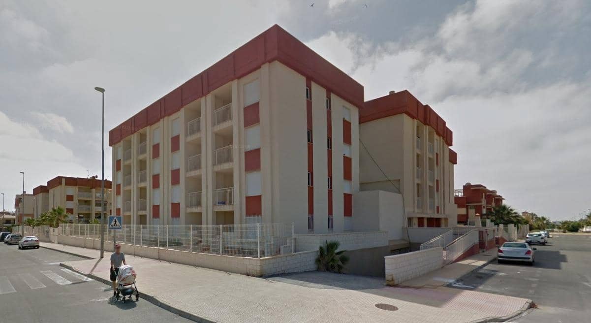 2 soveværelse Penthouse til salg i Orihuela Costa med swimmingpool - € 202.500 (Ref: 9763976)