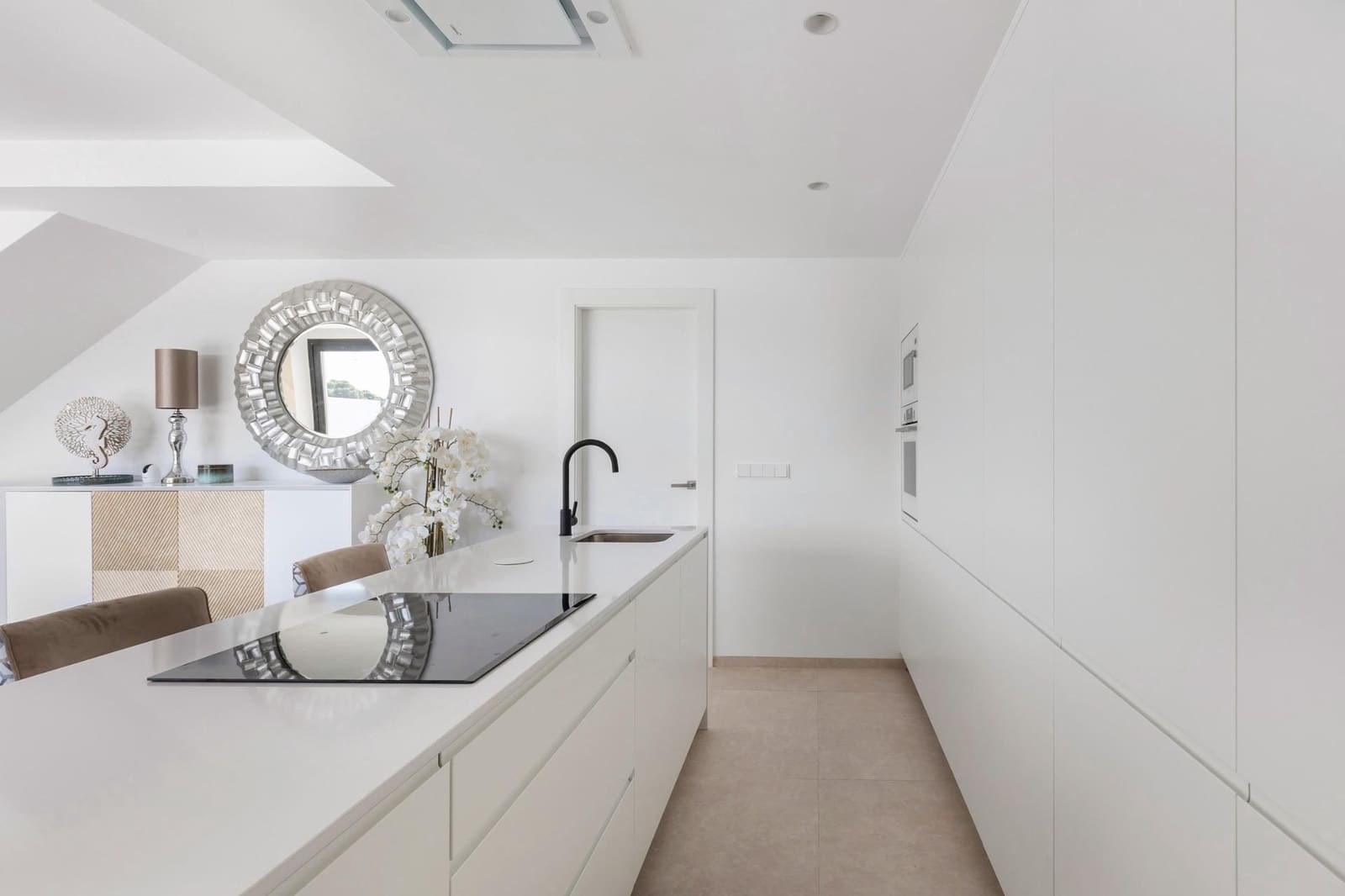 2 slaapkamer Villa te koop in Los Alcazares met zwembad garage - € 439.000 (Ref: 9771663)