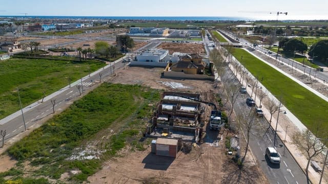 3 quarto Moradia para venda em Pilar de la Horadada ciudad, Pilar de la Horadada com piscina garagem - 550 000 € (Ref: 9786515)