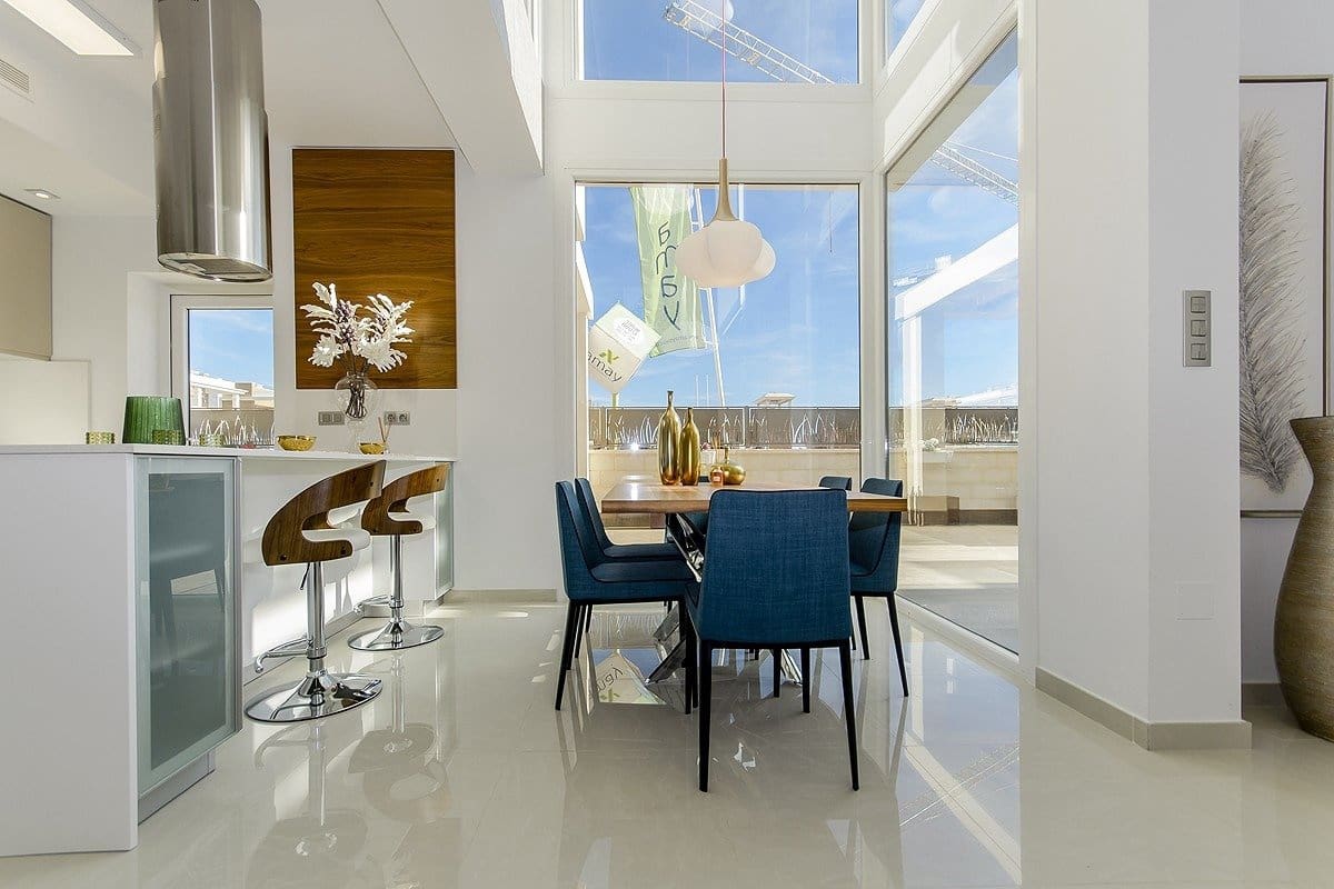 3 bedroom Villa for sale in Playa Honda with pool garage - € 544,500 (Ref: 9803479)