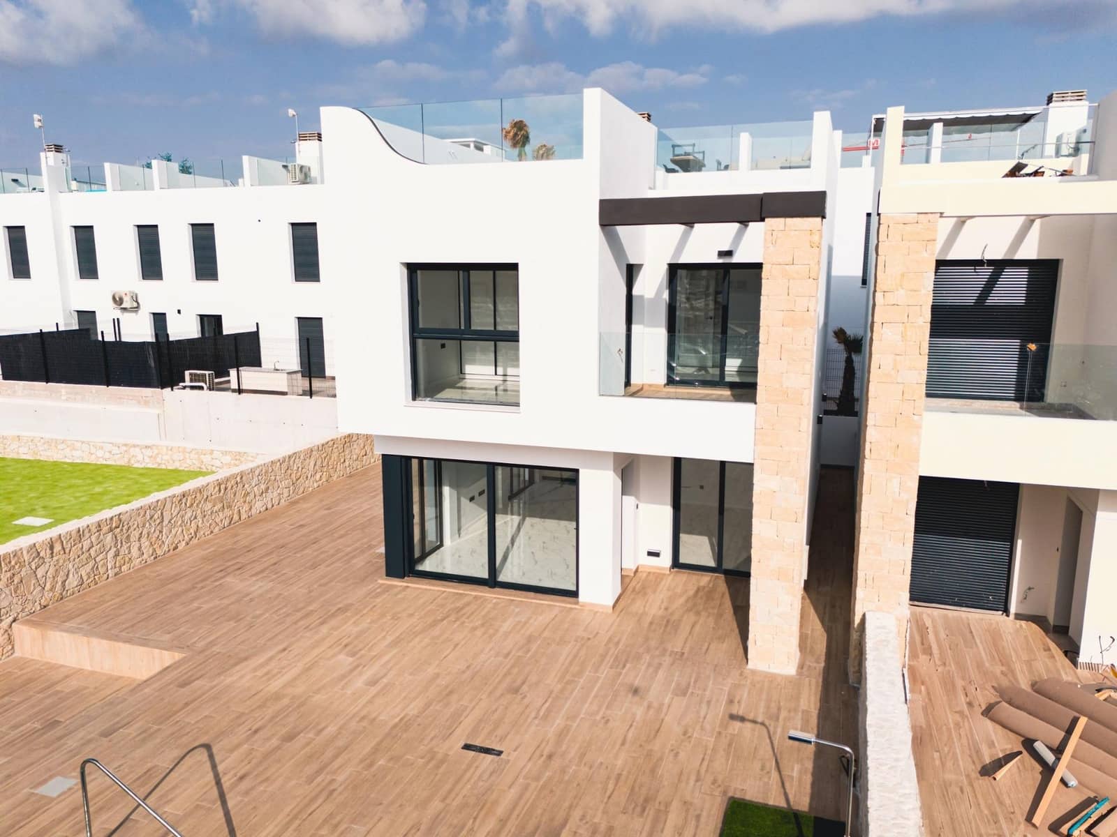 4 chambre Villa/Maison à vendre à Orihuela Costa avec piscine - 699 900 € (Ref: 9980477)