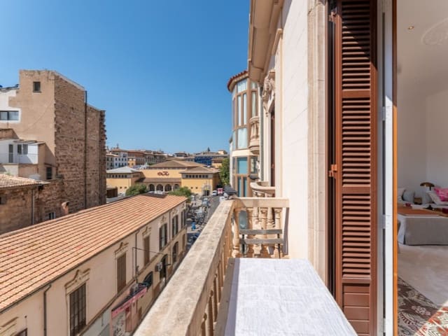 3 bedroom Apartment for sale in El Mercat, Palma de Mallorca - € 1,650,000 (Ref: 10005343)