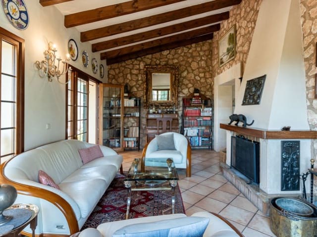 Finca/Casa Rural de 4 habitaciones en Manacor en venta con piscina garaje - 1.675.000 € (Ref: 10005344)