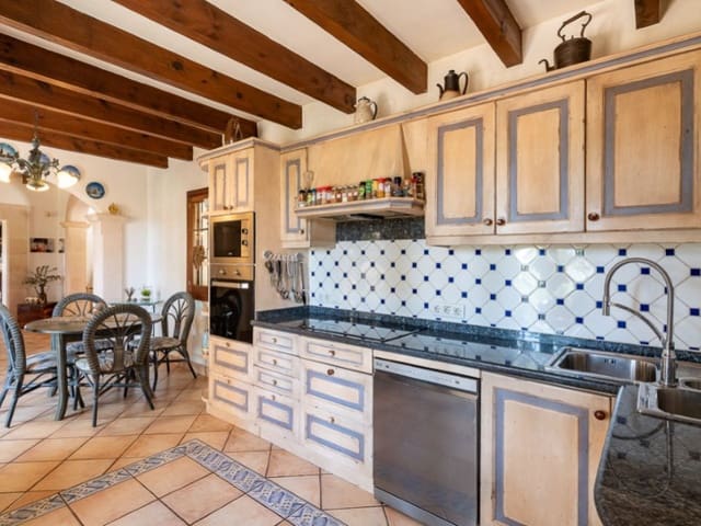 Finca/Casa Rural de 4 habitaciones en Manacor en venta con piscina garaje - 1.675.000 € (Ref: 10005344)