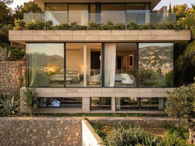 Chalet de 4 habitaciones en Puerto de Andratx, Andratx en venta con piscina garaje - 7.650.000 € (Ref: 10011206)