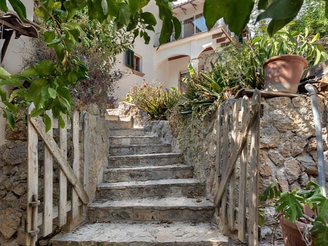 5 camera da letto Villa in vendita in Genova, Palma de Mallorca con piscina - 2.050.000 € (Rif: 10017310)