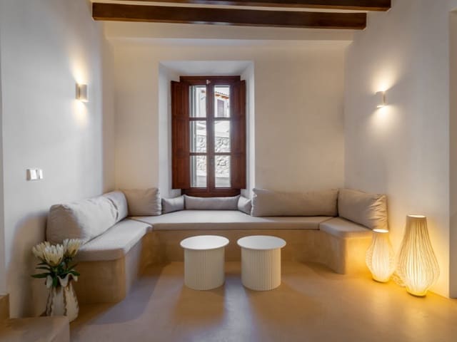 4 soverom Villa til salgs i Alaró med svømmebasseng garasje - € 3 450 000 (Ref: 10027037)