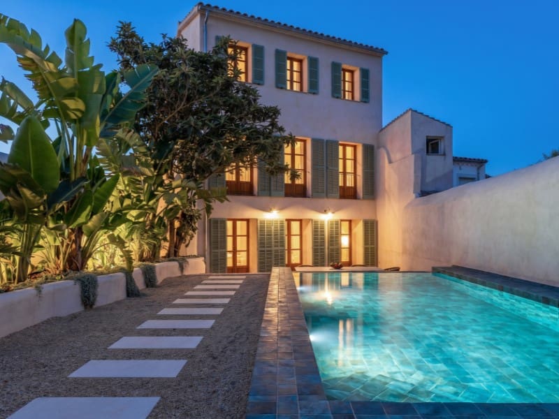 4 soverom Villa til salgs i Alaro med svømmebasseng garasje - € 3 450 000 (Ref: 10027037)
